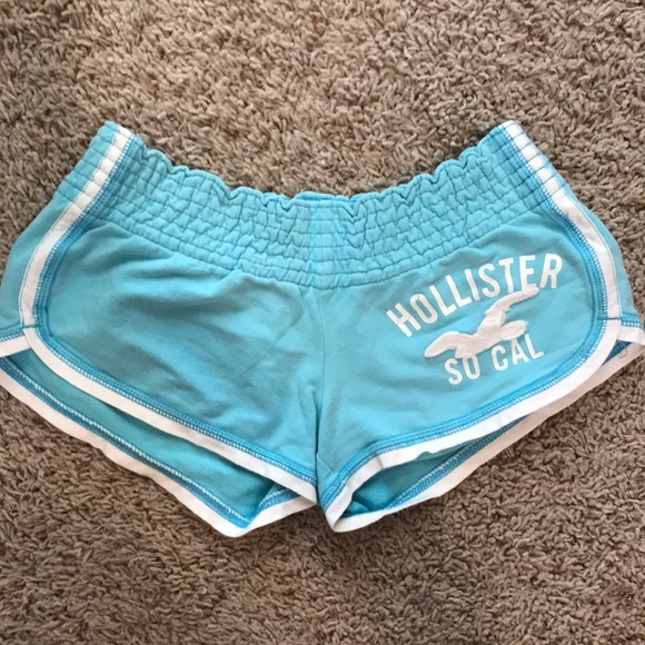 hollister booty shorts